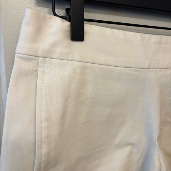 Lilly Pulitzer white trouser pull on shorts with zipper size 4 - Picture 5 of 13